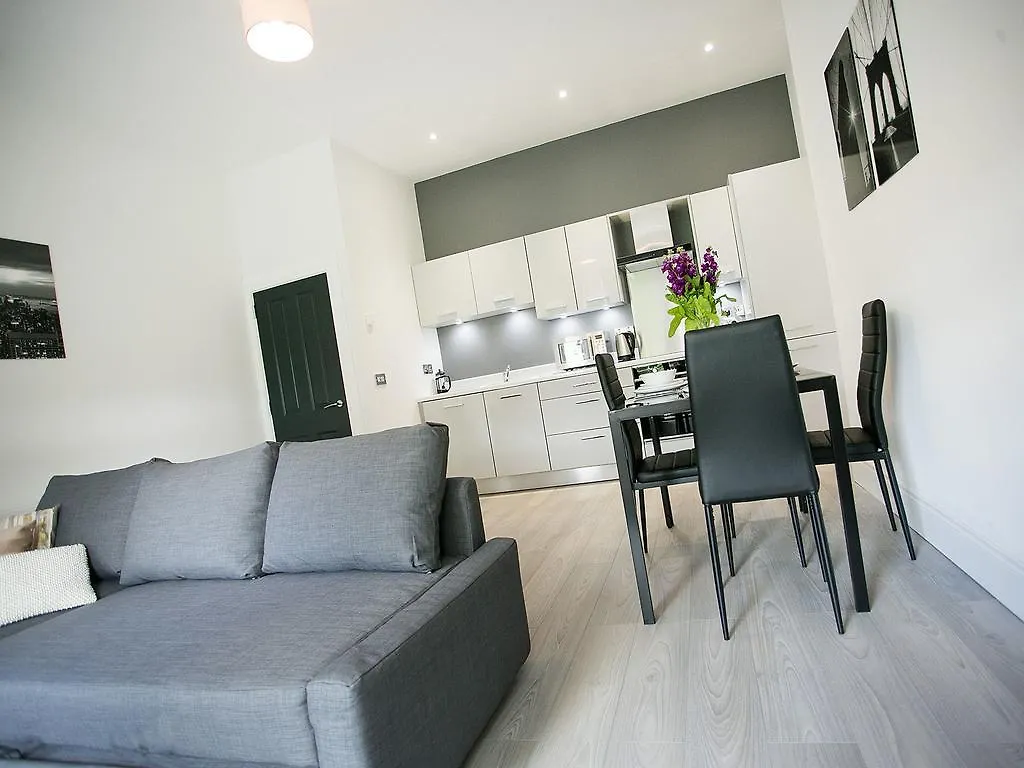 Queens Quarter Apartments Μπέλφαστ